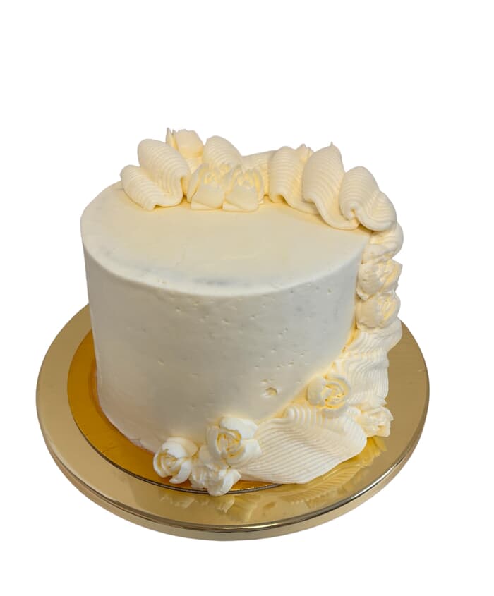 ⭐️ NEW  LUXE CAKE 6” double layer serves 12-15