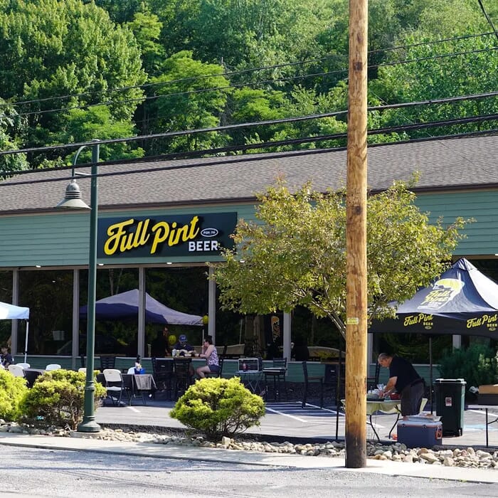 Full Pint Beer Kitchen and Taproom