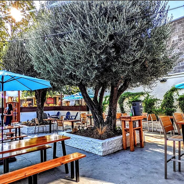 Side Gate Brewery & Beer Garden