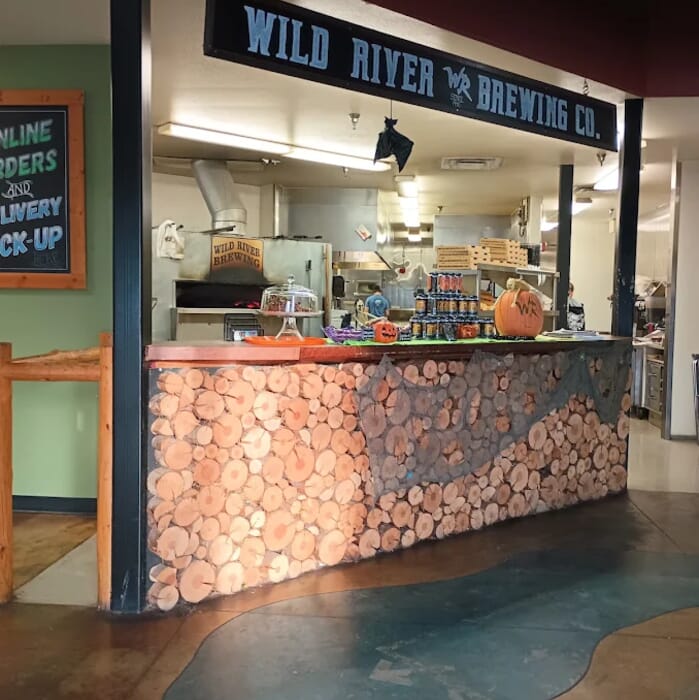 Wild River Brewing and Pizza Co. (Medford)
