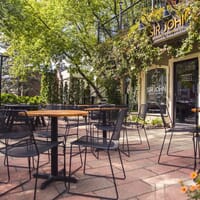 Sir John Brewing co. in Lachute, Québec - 4.70 star rating
