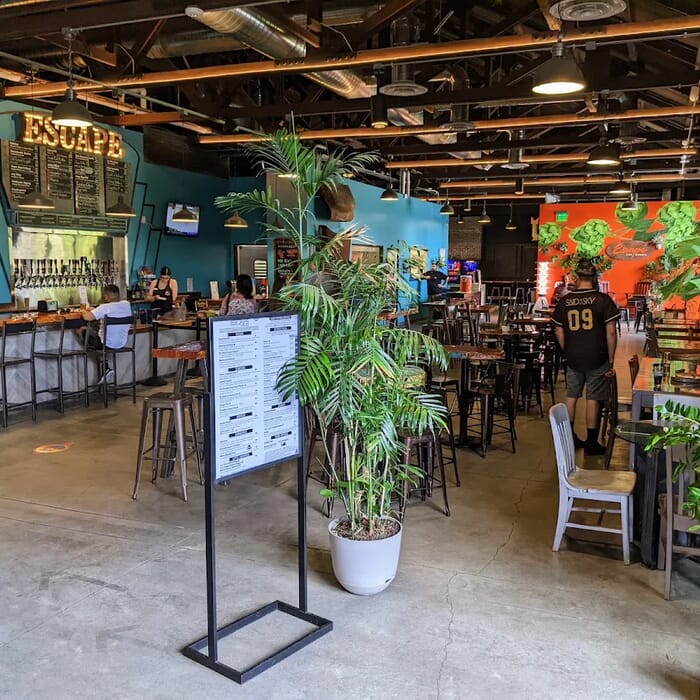Escape Craft Brewery: Downtown Oasis