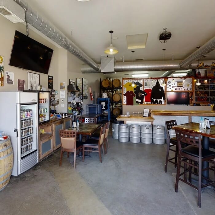 Berkeley Alley Beer Co - Enter in "The Alley"
