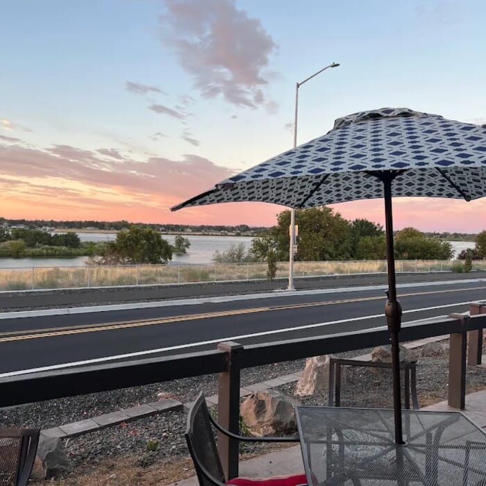 Rattlesnake Mountain Brewing Co